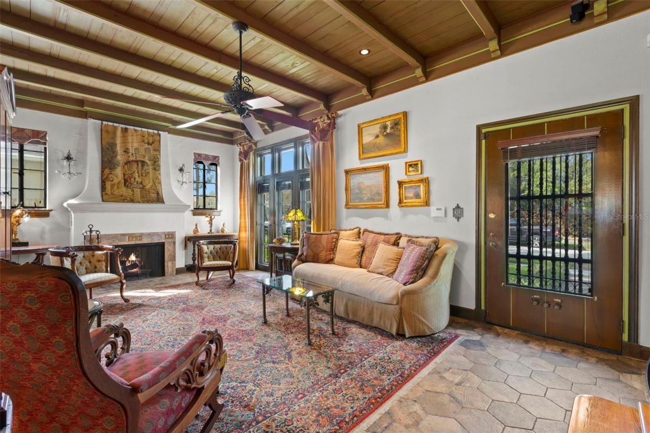 646 16th Avenue Ne, Saint Petersburg, FL 33704 Photo