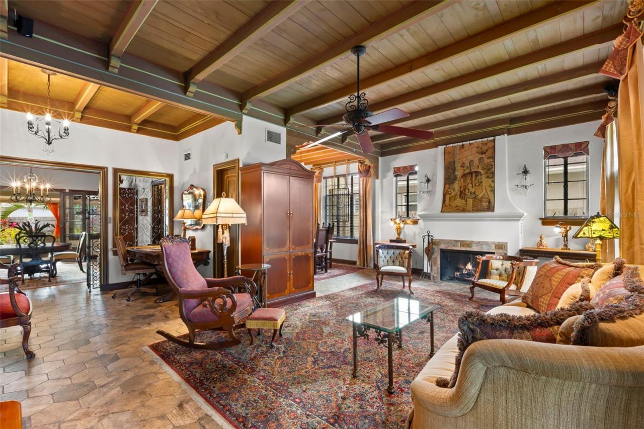 646 16th Avenue Ne, Saint Petersburg, FL 33704 Photo