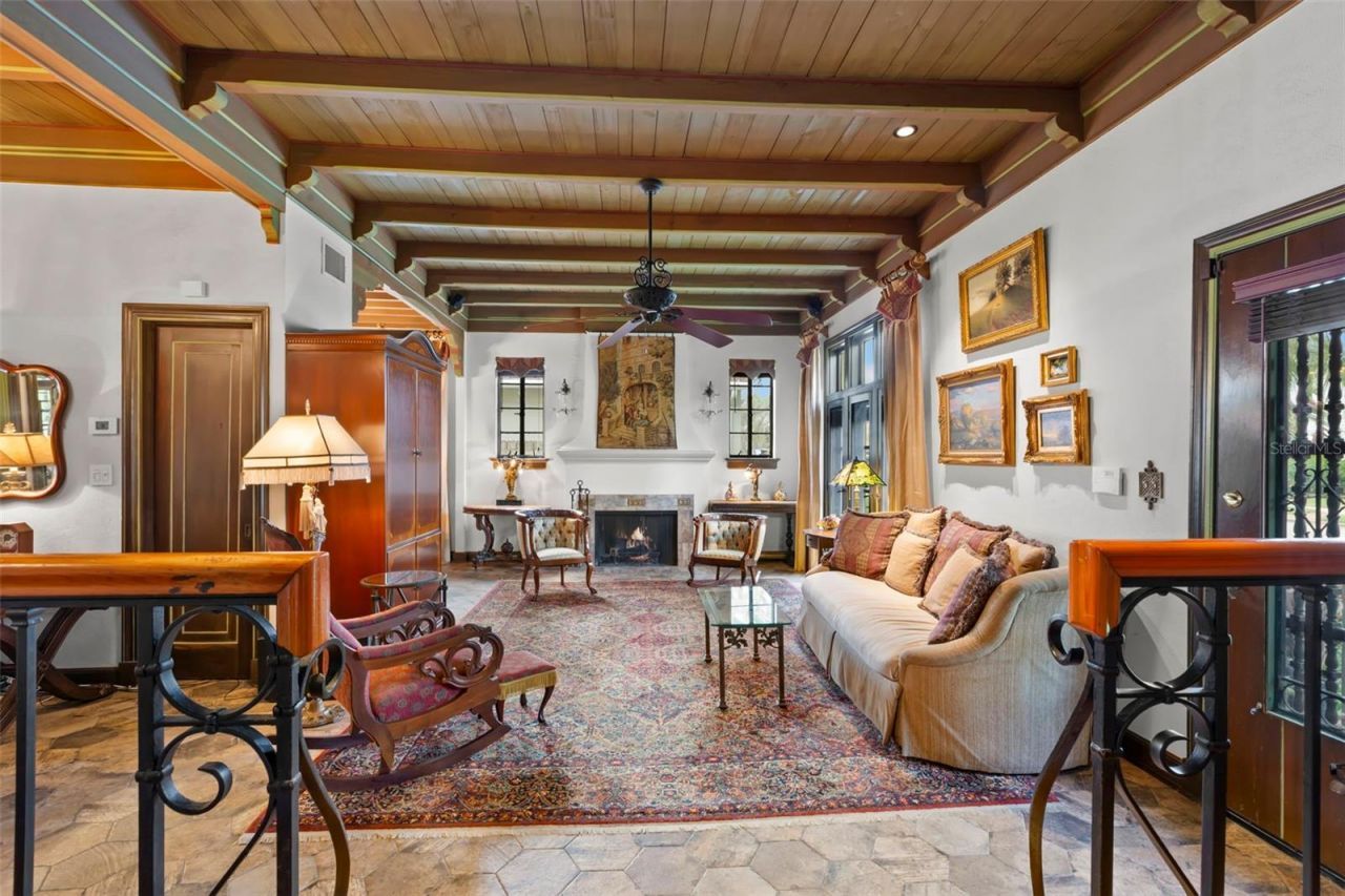 646 16th Avenue Ne, Saint Petersburg, FL 33704 Photo