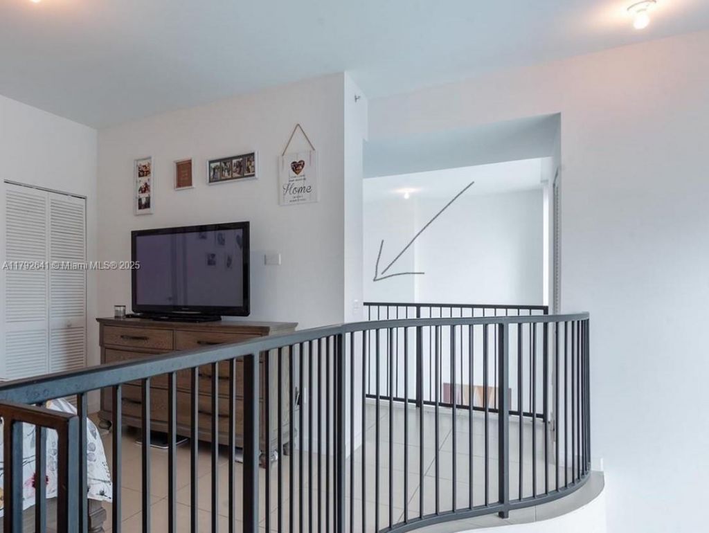 300 S Biscayne Blvd, Unit L-432, Miami, FL 33131 Photo