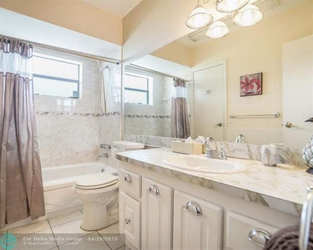 3400 NW 48th Avenue, Unit 611, Lauderdale Lakes, FL 33319 Photo