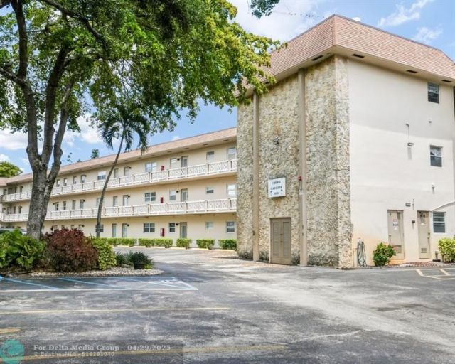 3400 NW 48th Avenue, Unit 611, Lauderdale Lakes, FL 33319 Photo
