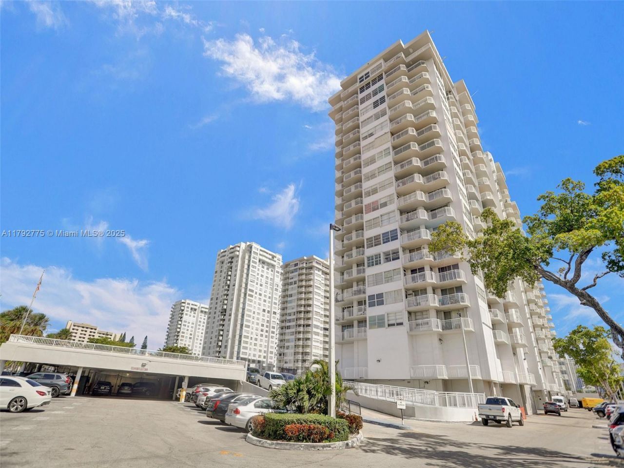 18011 Biscayne Blvd, Unit 1904, Aventura, FL 33160 Photo