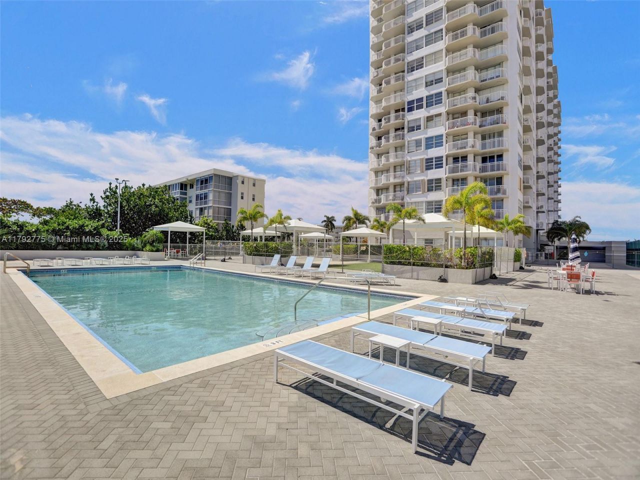18011 Biscayne Blvd, Unit 1904, Aventura, FL 33160 Photo