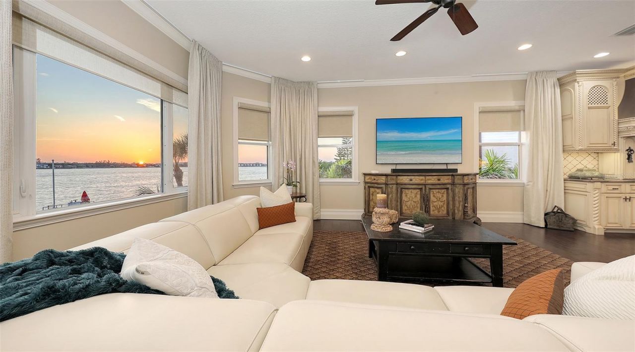 7342 Captain Kidd Avenue, Sarasota, FL 34231 Photo