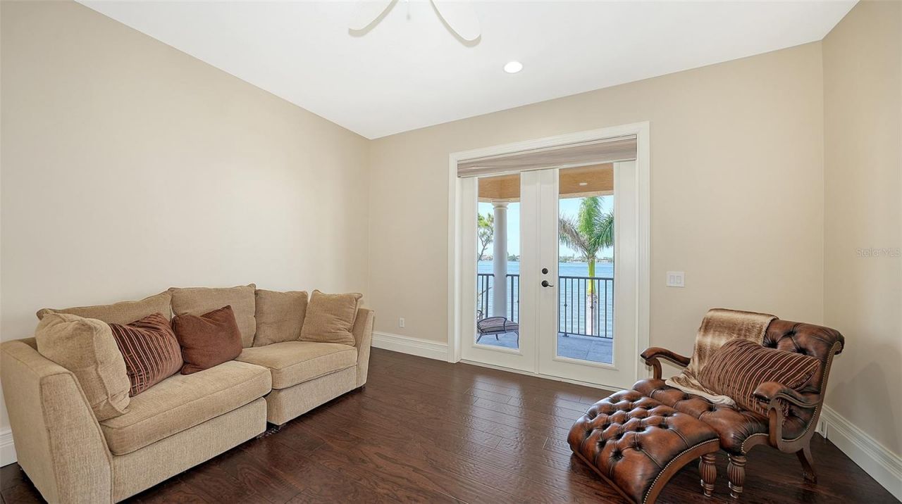 7342 Captain Kidd Avenue, Sarasota, FL 34231 Photo