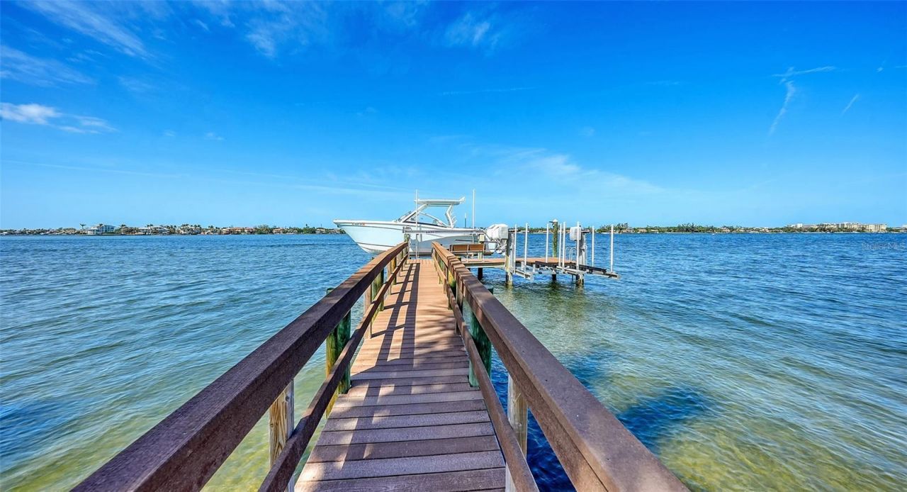 7342 Captain Kidd Avenue, Sarasota, FL 34231 Photo