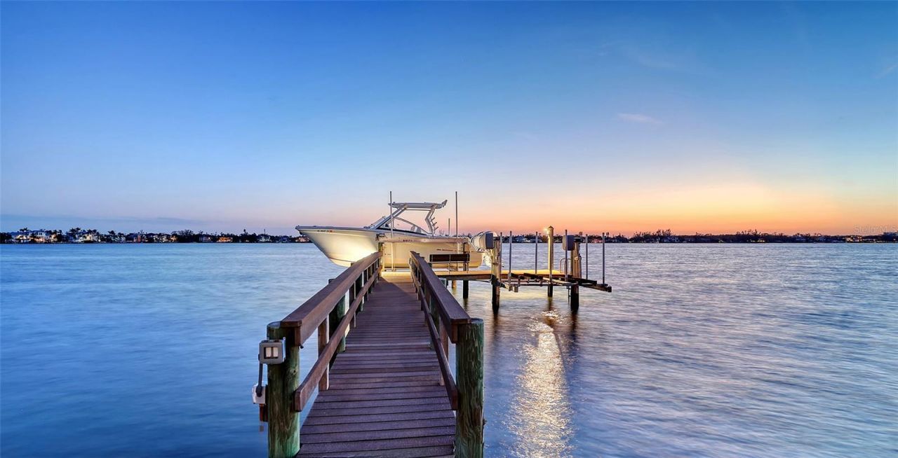 7342 Captain Kidd Avenue, Sarasota, FL 34231 Photo