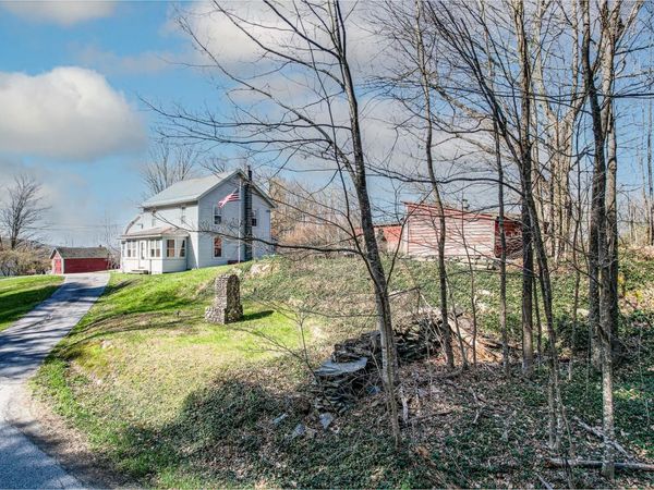 416 Upper Road, Poultney, VT 05764