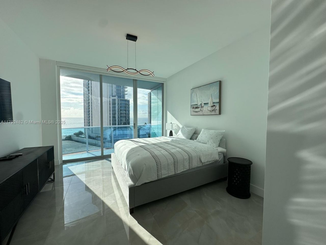 17550 Collins Ave, Unit 902, Sunny Isles Beach, FL 33160 Photo
