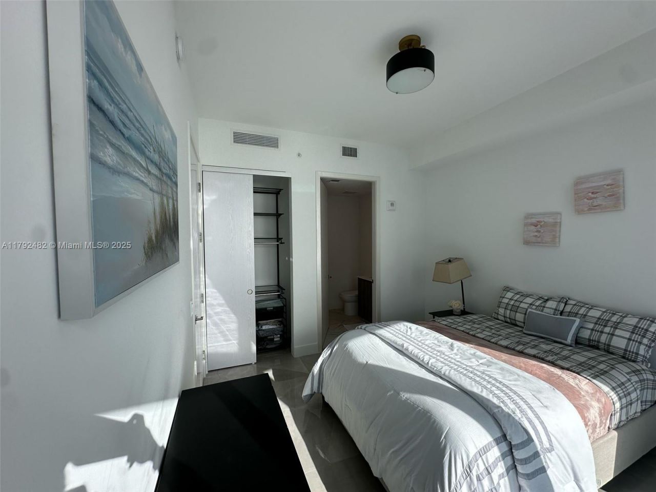 17550 Collins Ave, Unit 902, Sunny Isles Beach, FL 33160 Photo