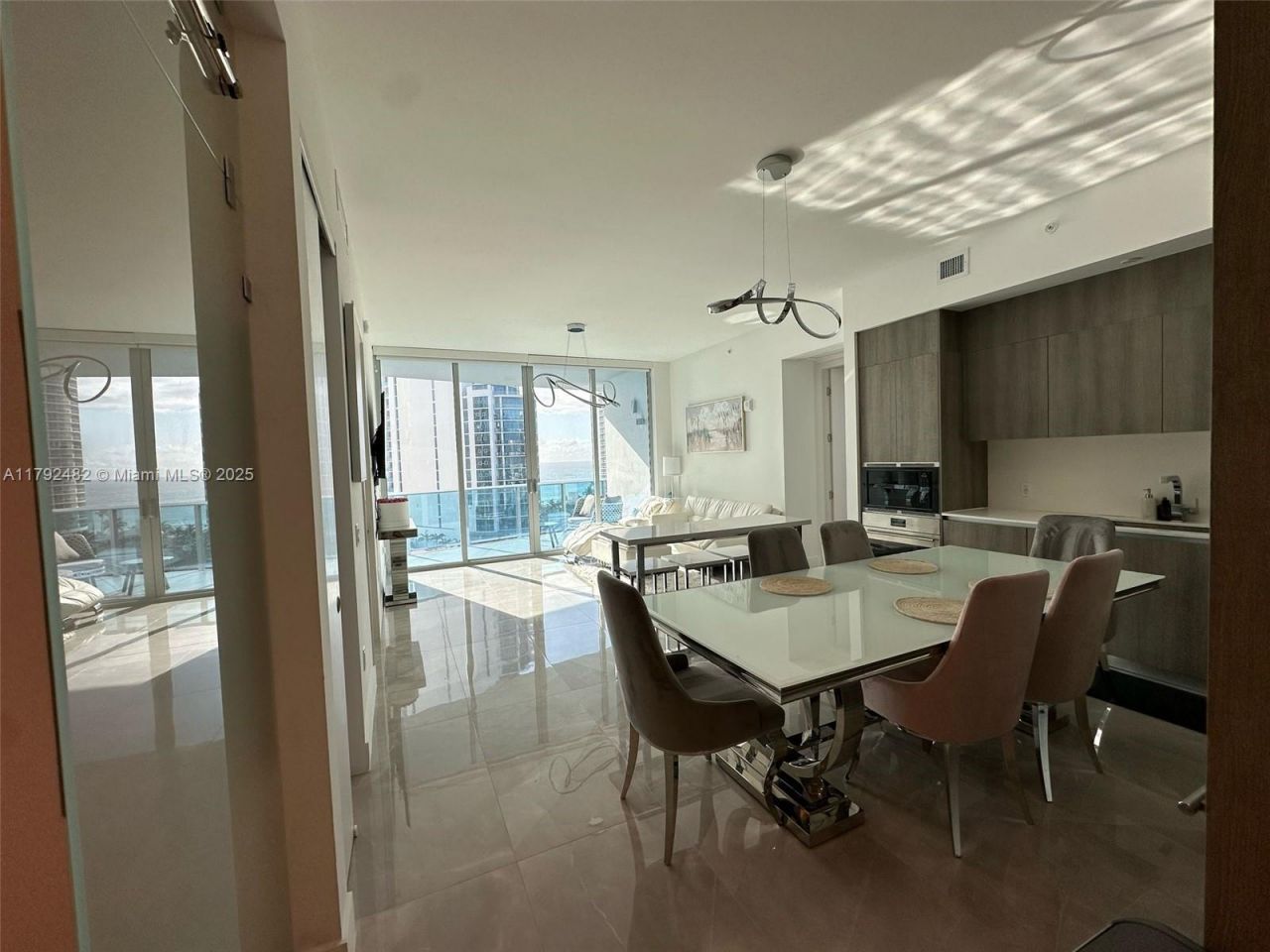 17550 Collins Ave, Unit 902, Sunny Isles Beach, FL 33160 Photo