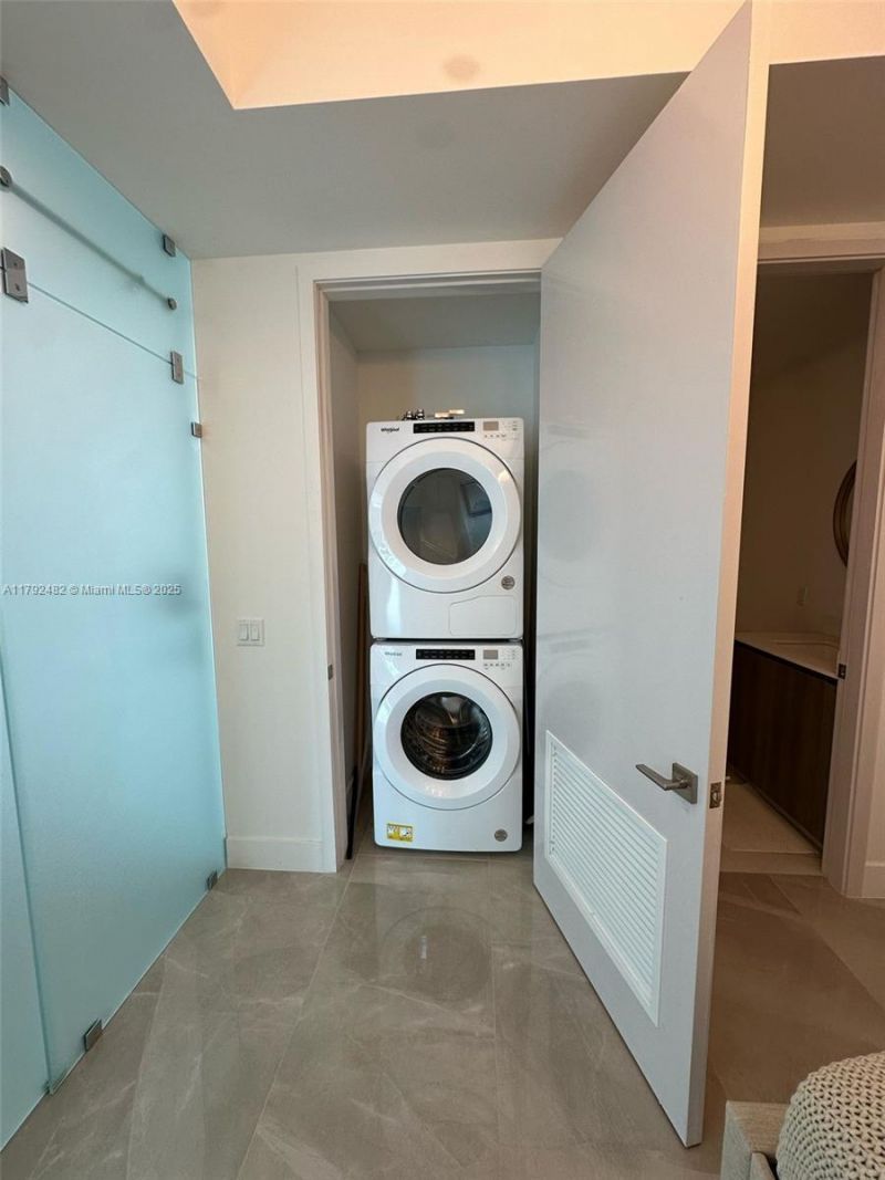 17550 Collins Ave, Unit 902, Sunny Isles Beach, FL 33160 Photo