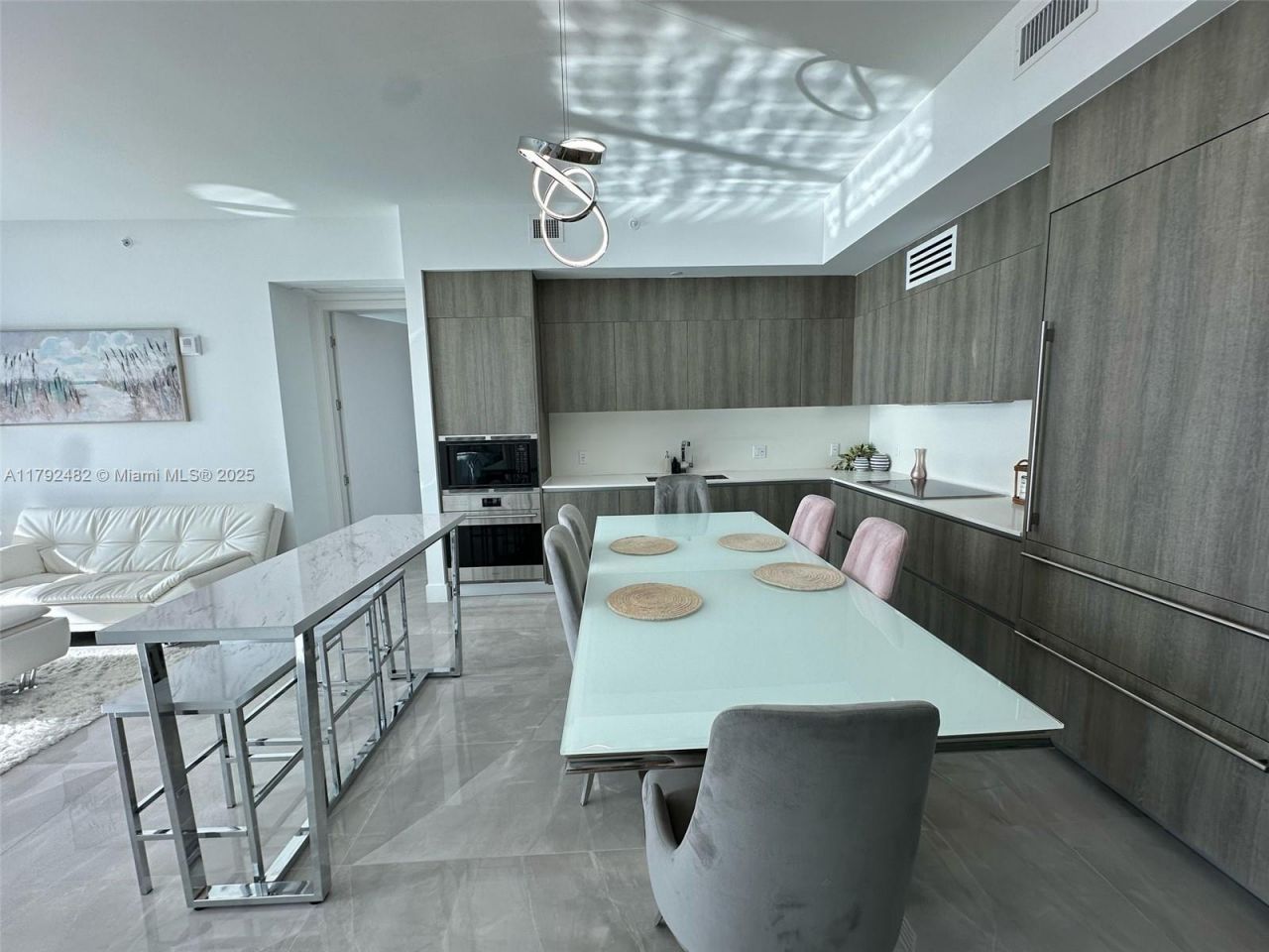 17550 Collins Ave, Unit 902, Sunny Isles Beach, FL 33160 Photo