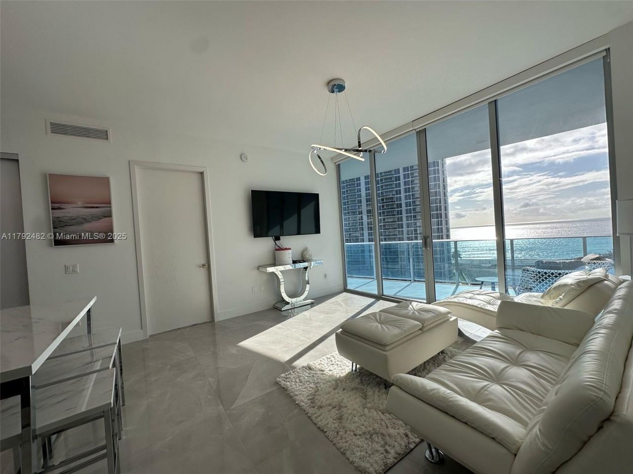 17550 Collins Ave, Unit 902, Sunny Isles Beach, FL 33160 Photo