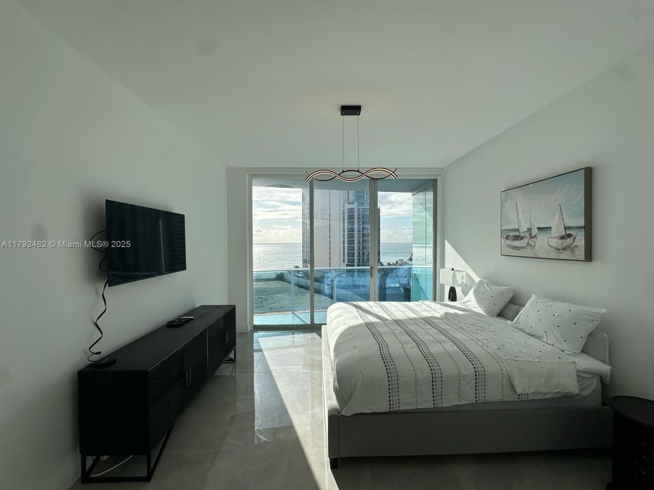 17550 Collins Ave, Unit 902, Sunny Isles Beach, FL 33160 Photo