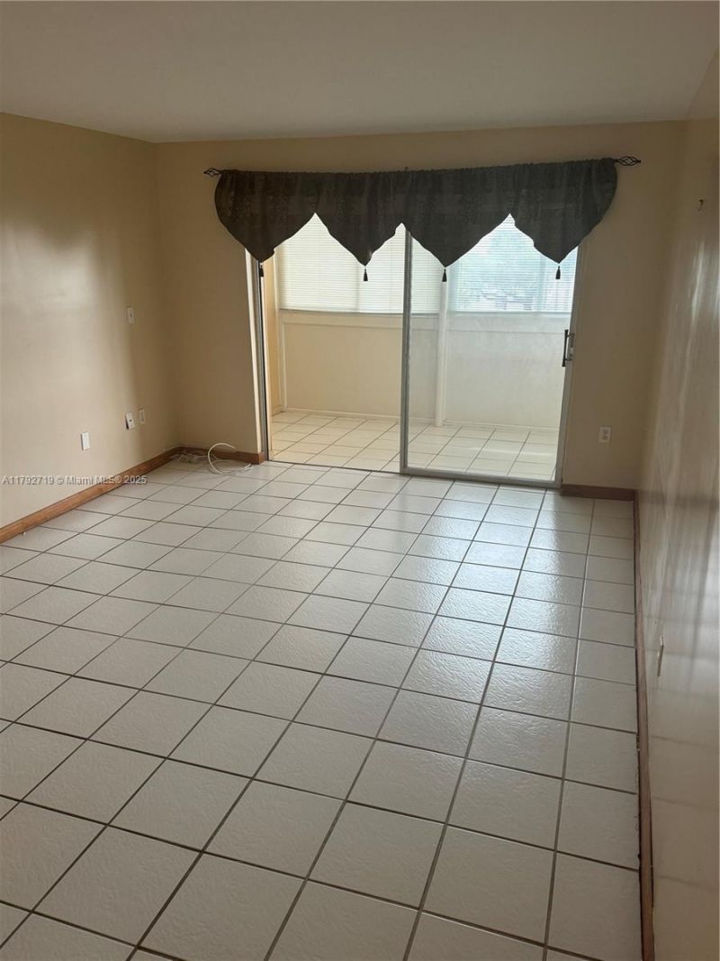 2900 N Pine Island Rd, Unit 307, Sunrise, FL 33322 Photo