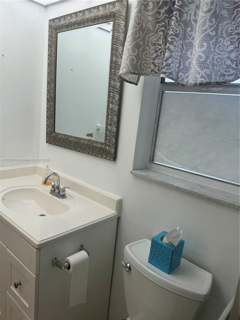2900 N Pine Island Rd, Unit 307, Sunrise, FL 33322 Photo