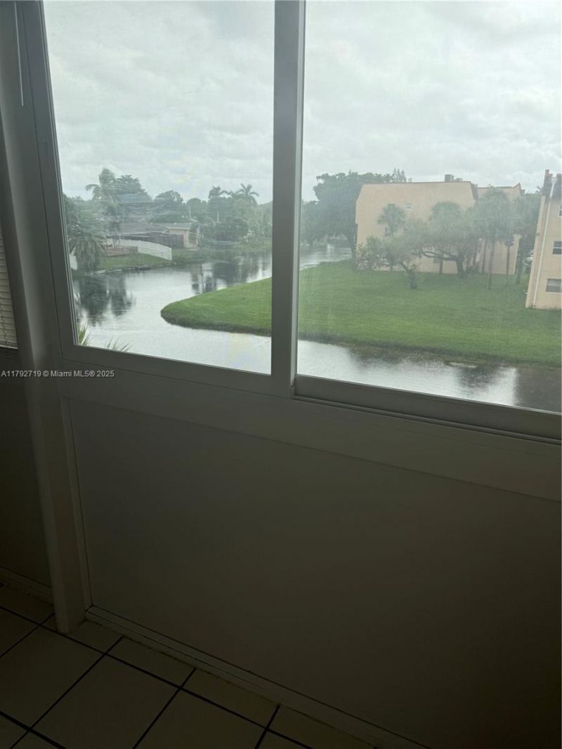 2900 N Pine Island Rd, Unit 307, Sunrise, FL 33322 Photo