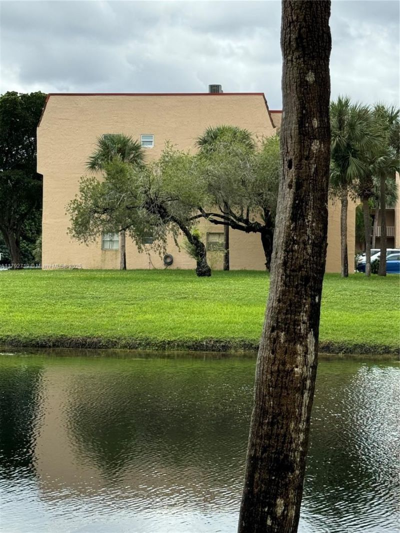 2900 N Pine Island Rd, Unit 307, Sunrise, FL 33322 Photo