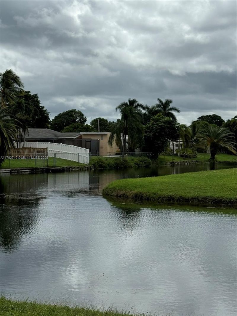 2900 N Pine Island Rd, Unit 307, Sunrise, FL 33322 Photo