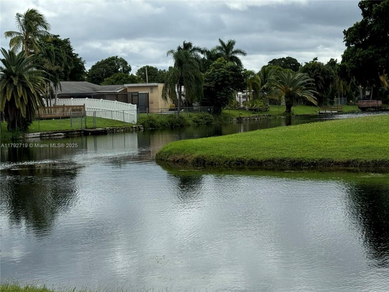 2900 N Pine Island Rd, Unit 307, Sunrise, FL 33322 Photo