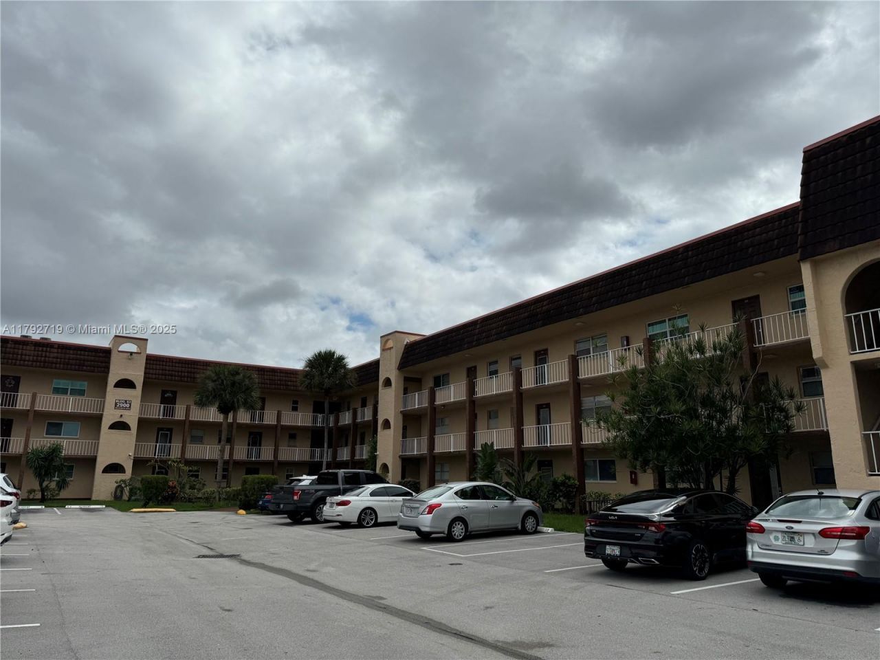 2900 N Pine Island Rd, Unit 307, Sunrise, FL 33322 Photo