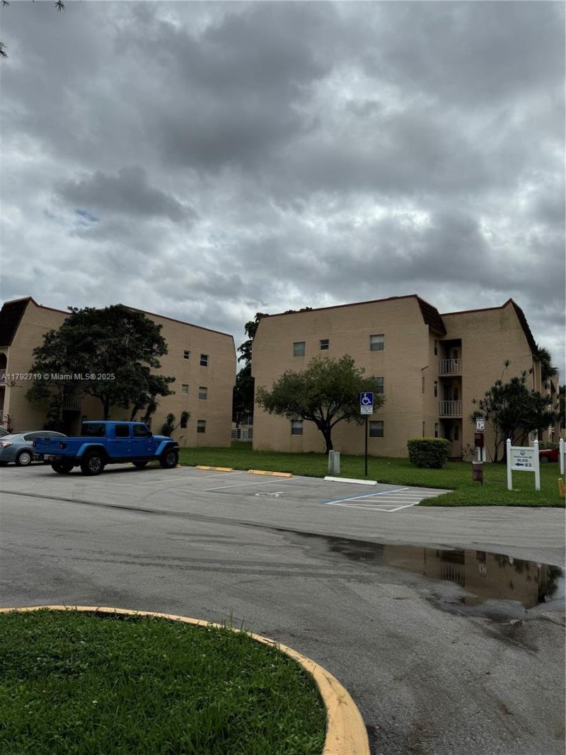 2900 N Pine Island Rd, Unit 307, Sunrise, FL 33322 Photo