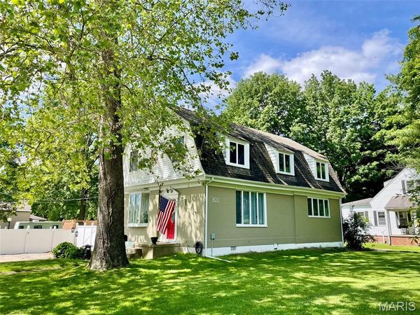 822 E Union Avenue, Litchfield, IL 62056