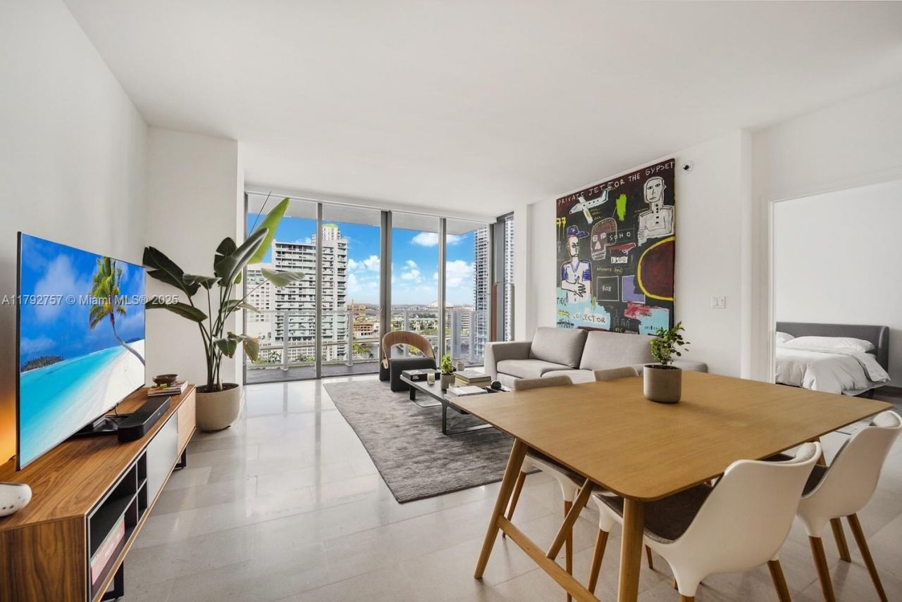 68 SE 6th St, Unit 1204, Miami, FL 33131 Photo