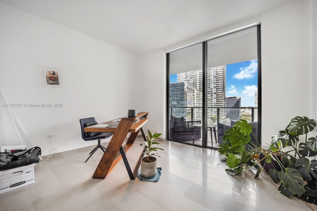 68 SE 6th St, Unit 1204, Miami, FL 33131 Photo