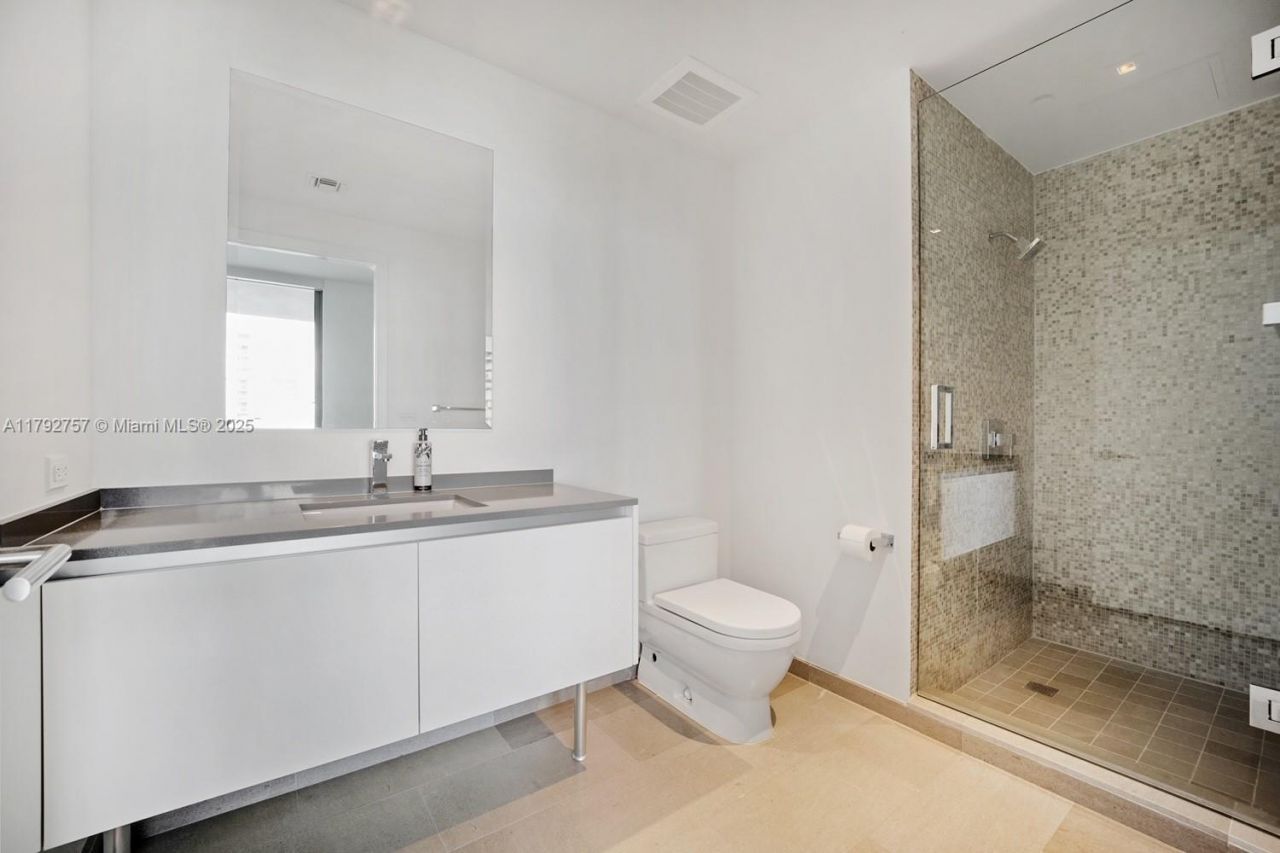 68 SE 6th St, Unit 1204, Miami, FL 33131 Photo