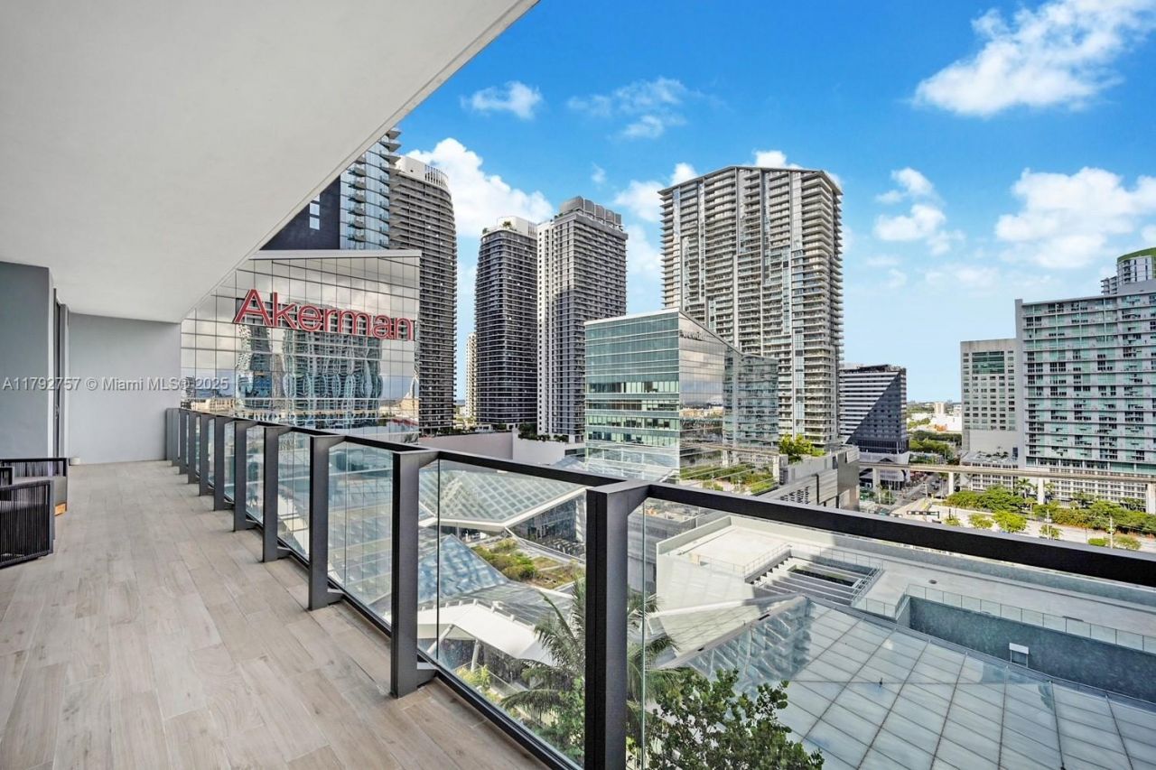 68 SE 6th St, Unit 1204, Miami, FL 33131 Photo