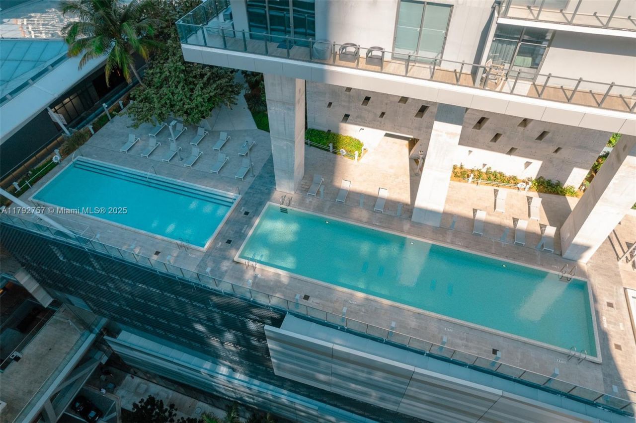 68 SE 6th St, Unit 1204, Miami, FL 33131 Photo