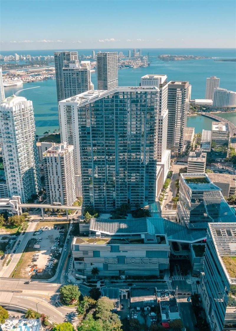 68 SE 6th St, Unit 1204, Miami, FL 33131 Photo