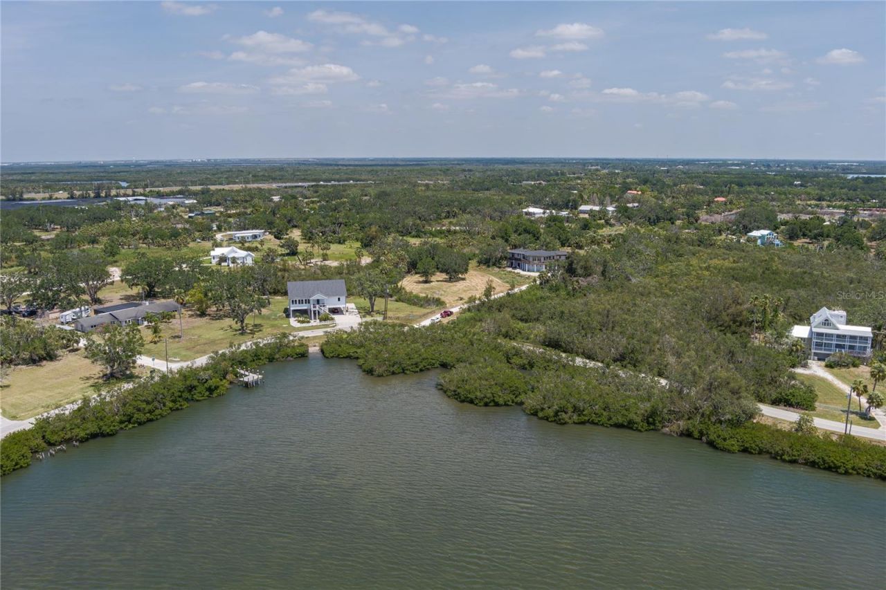 818 Bayou Point Court, Terra Ceia, FL 34250 Photo