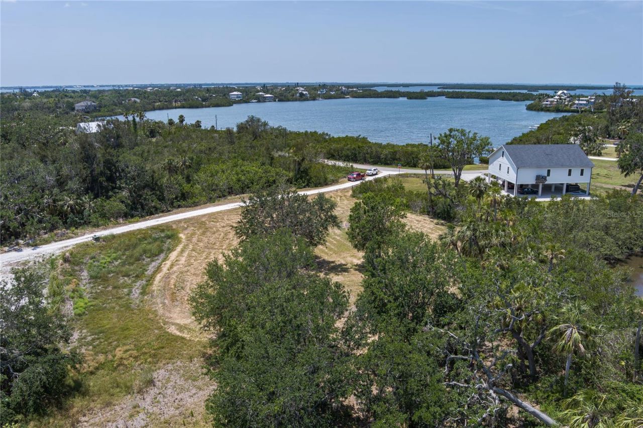 818 Bayou Point Court, Terra Ceia, FL 34250 Photo