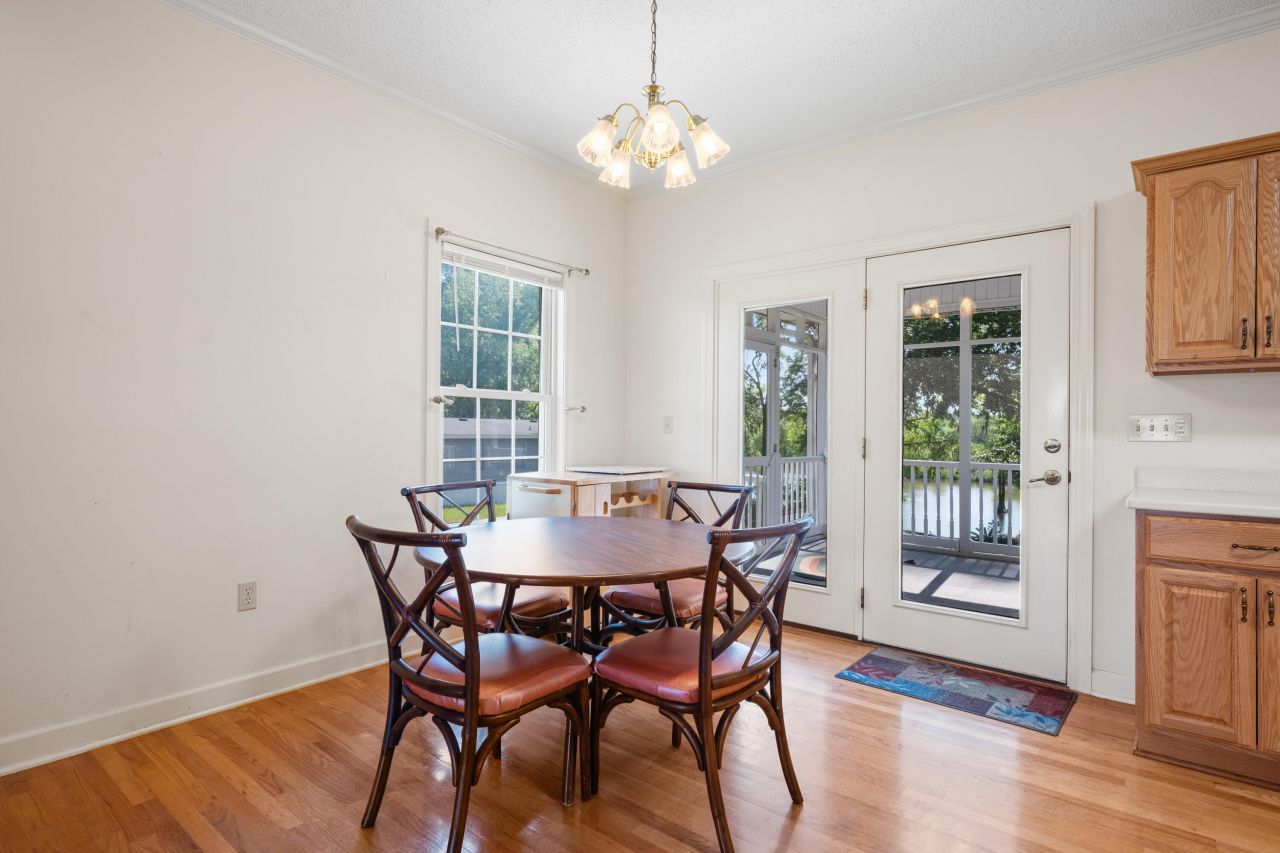 141 Stoudenmire Drive Photo 15