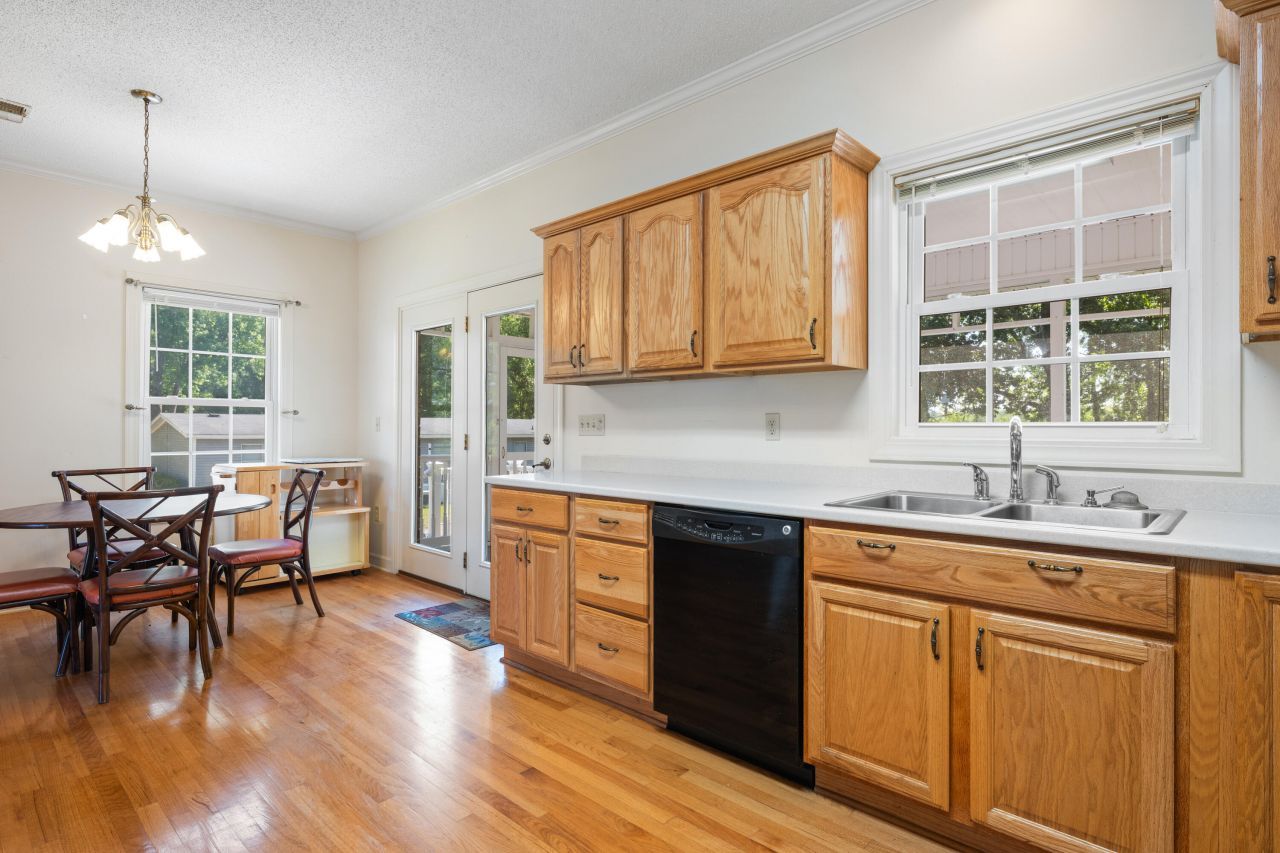 141 Stoudenmire Drive Photo 17