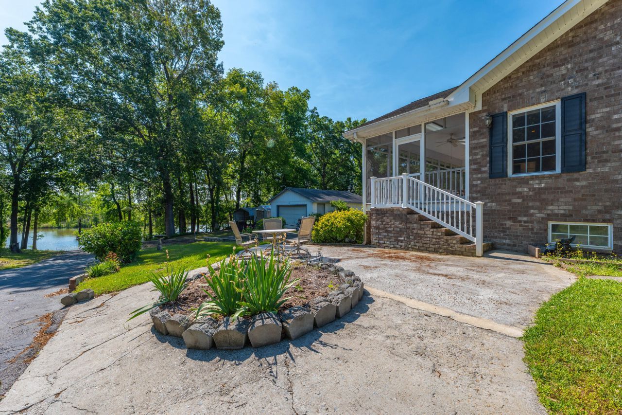 141 Stoudenmire Drive Photo 40