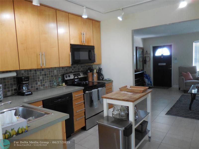 3050 NW 1st Ave, Pompano Beach, FL 33064 Photo