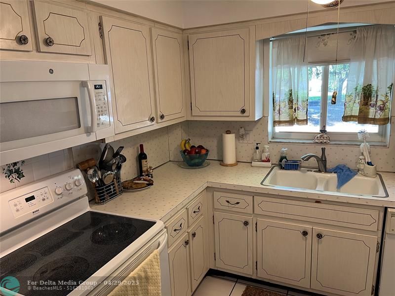 412 S Luna Ct, Unit 2, Hollywood, FL 33021 Photo