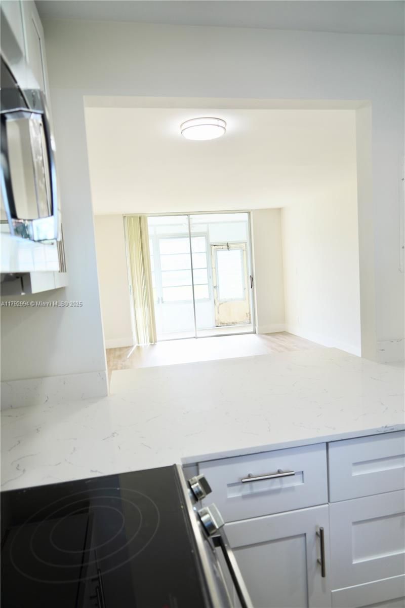 9041 Sunrise Lakes Blvd, Unit 110, Sunrise, FL 33322 Photo