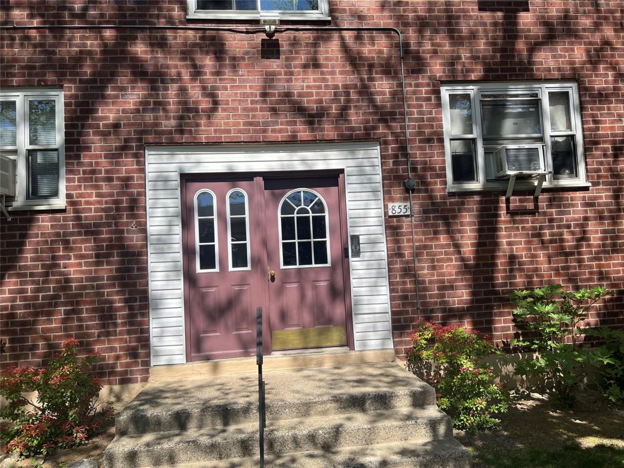 855 Palisade, Unit 2E, Yonkers, NY 10703 Main Photo