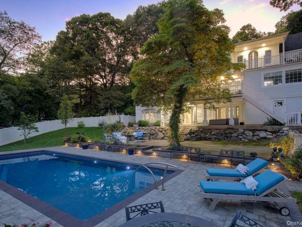 2 Spring Hollow Road, Centerport, NY 11721