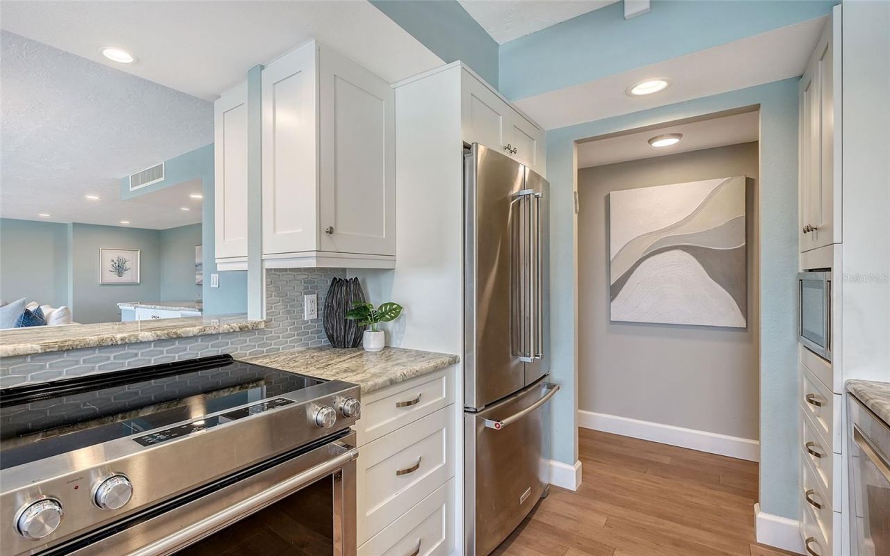 1750 Benjamin Franklin Drive, Unit 6F, Sarasota, FL 34236 Photo