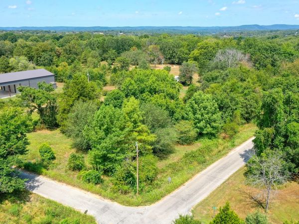000 Farm Road 1220, Eagle Rock, MO 65641