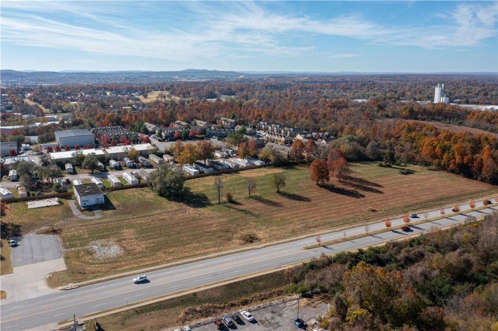 7 Acres Don Tyson Parkway, Springdale, AR 72764 Main Photo