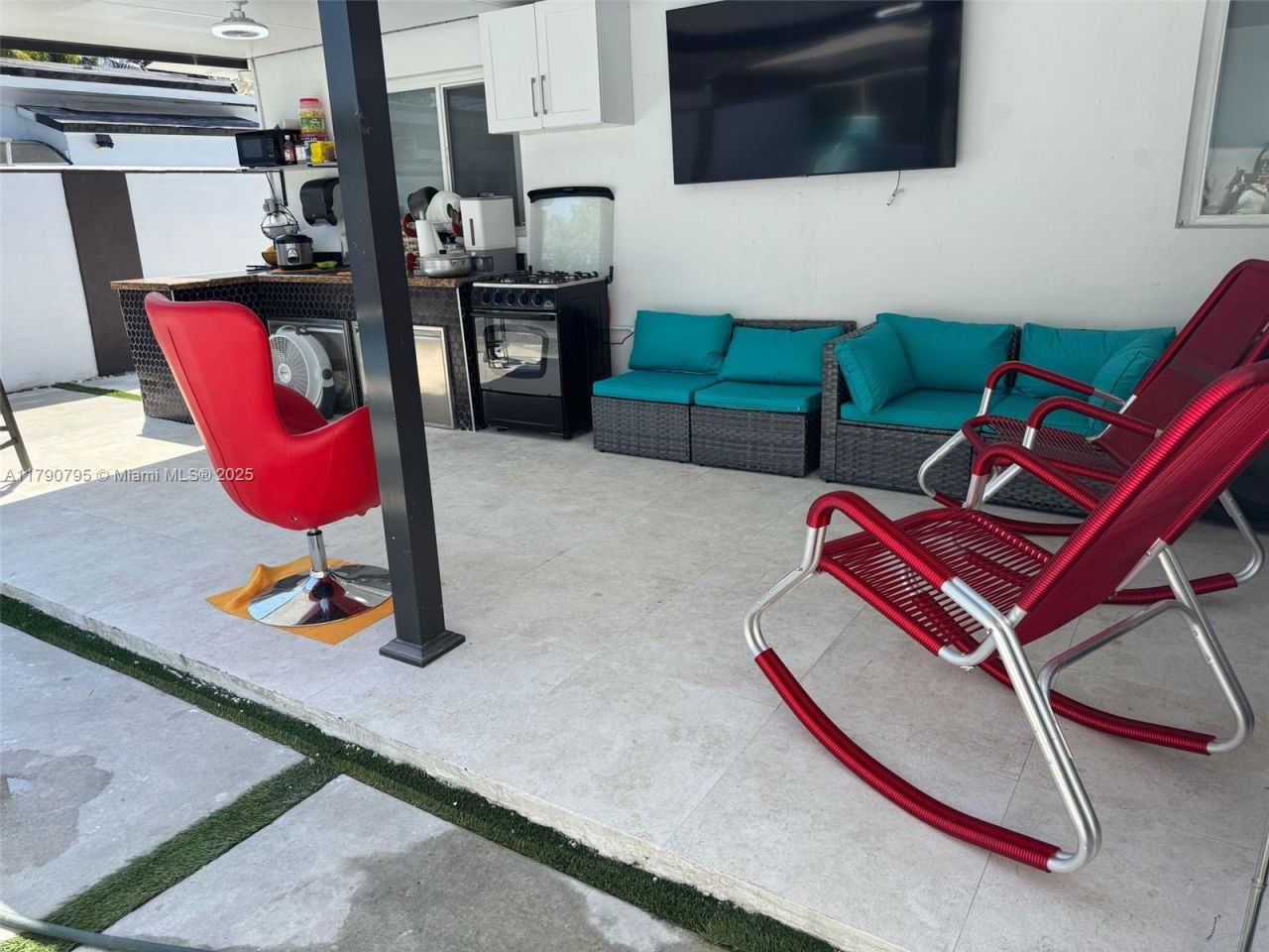 729 E 23rd St, Hialeah, FL 33013 Photo