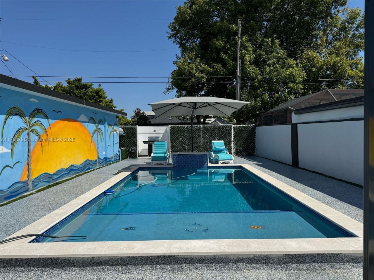 729 E 23rd St, Hialeah, FL 33013 Photo